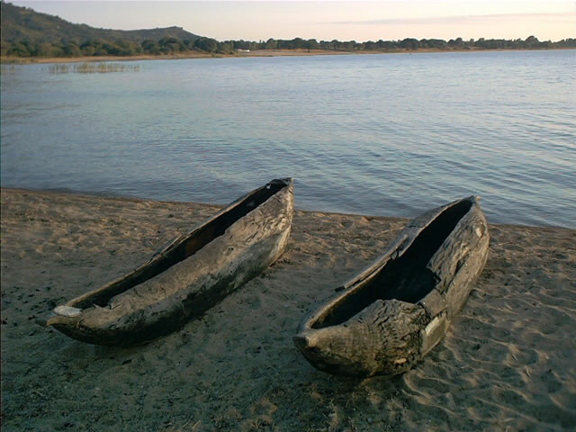 Holzboote am Lake Malawi