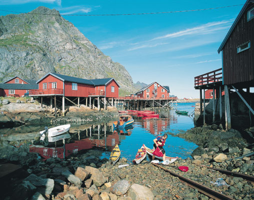 lofoten å in holiday fisherman´s cabin activity paddling nature boating activities, Norwegen