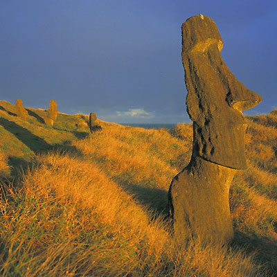 Moai en Rano Raraku, Chile