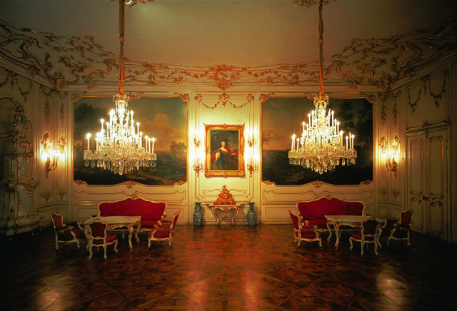 Wien - Großes Rosa Zimmer in Schloß Schönbrunn [Trumler], Österreich