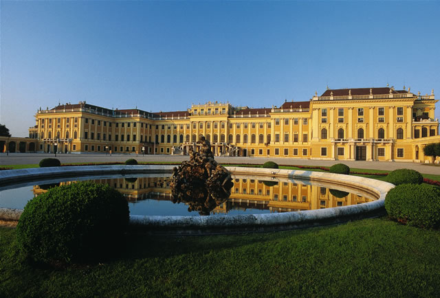 Wien - Schloß Schönbrunn [Wiesenhofer], Österreich