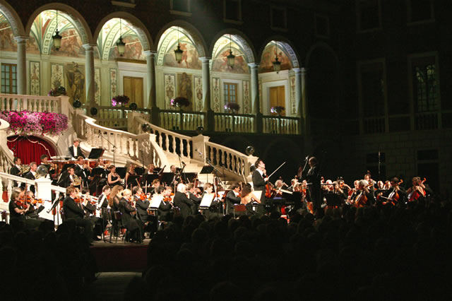 Philharmonisches Orchester - Orchestre Philharmonique (im Palasthof - Cour du Palais), Monaco